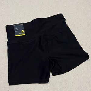 New Xersion Spandex Bike Short Yoga Mid-Rise 4 in Inseam Size M With Tags